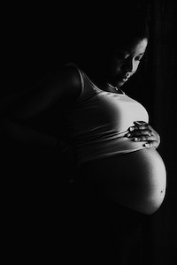 Séance photo professionnelle pour femme enceinte